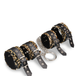 LOVE AND VIBES Menottes En Croix Chevilles Poignets 8 LOVE AND VIBES Menottes En Croix Chevilles Poignets -Sextoys boutique menottes en croix chevilles poignets 5