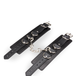 LOVE AND VIBES Menottes Poignets Similicuir 3 Anneaux 10 LOVE AND VIBES Menottes Poignets Similicuir 3 Anneaux -Sextoys boutique menottes poignets similicuir 3 anneaux 7