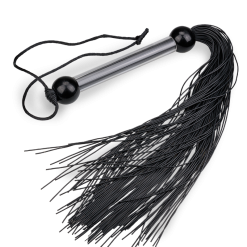 LOVE AND VIBES Petit Martinet à Lanières En Silicone Punisher -Sextoys boutique petit martinet a lanieres en silicone punisher 5