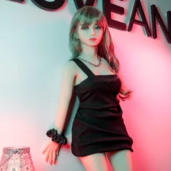 LOVE AND VIBES Poupée Réaliste Silicone Sofia 1,30m