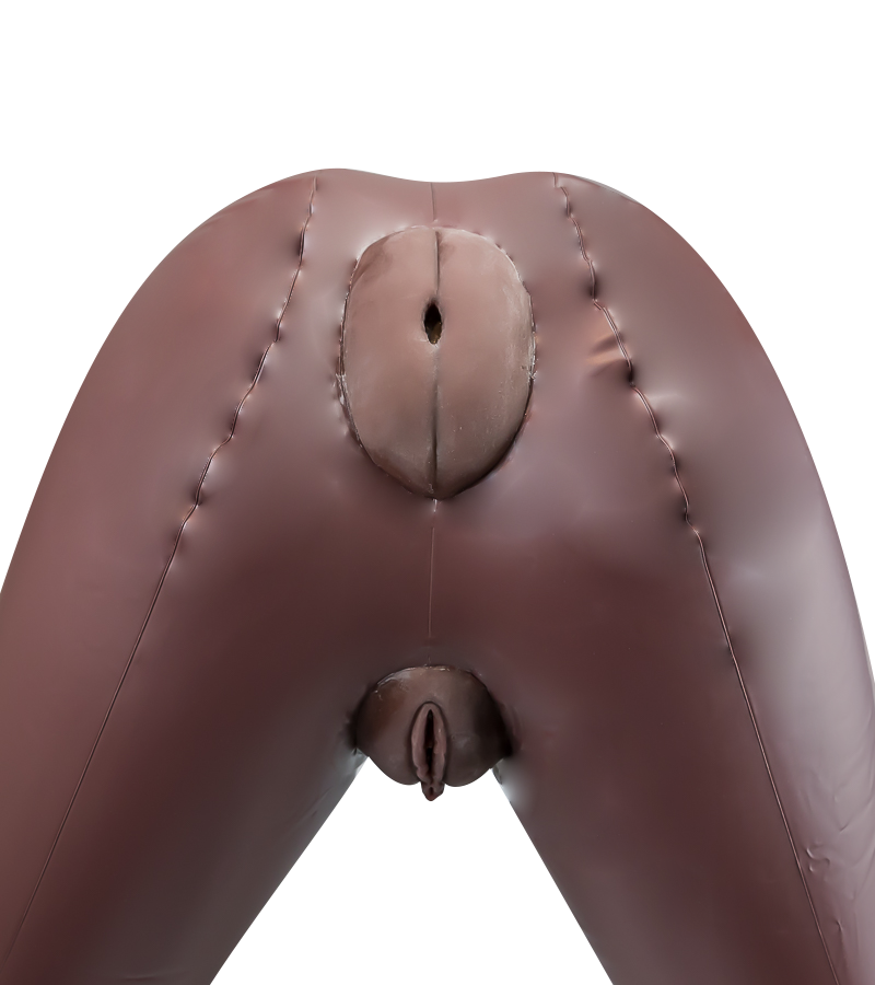 LOVE AND VIBES Poupée Suceuse Assise Black Tina 4 LOVE AND VIBES Poupée Suceuse Assise Black Tina – Image 4